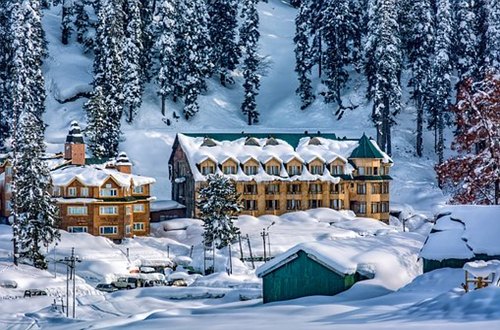 Delhi to Manali Tour Package